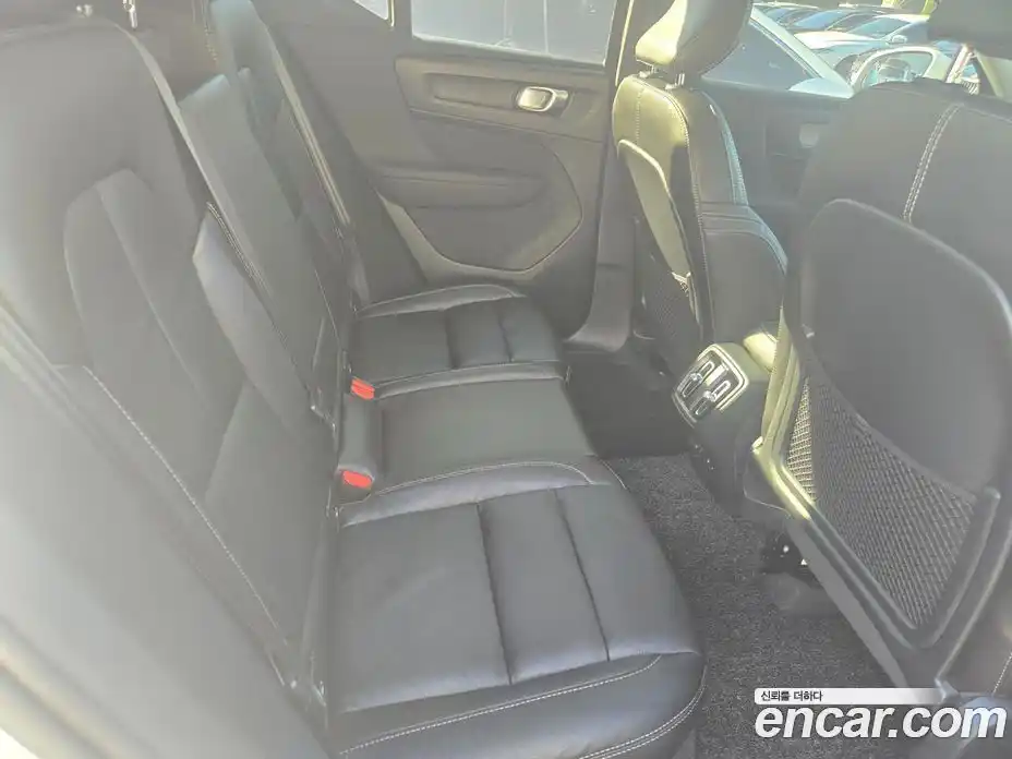 Volvo XC40 2023 2.0 Автомат в Москве № 164760, фото 17