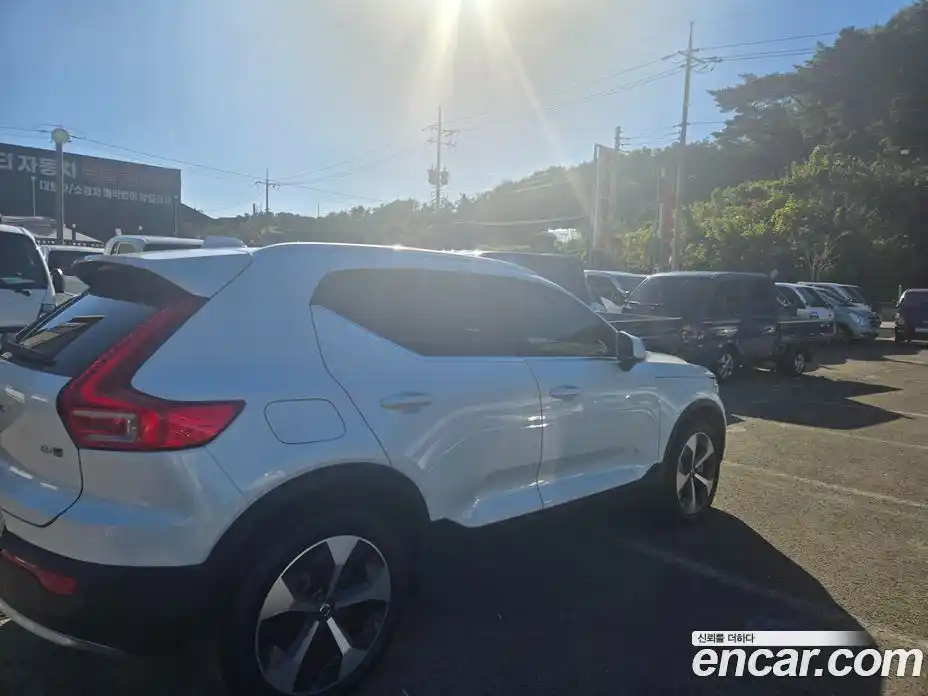 Volvo XC40 2023 2.0 Автомат в Москве № 164760, фото 4