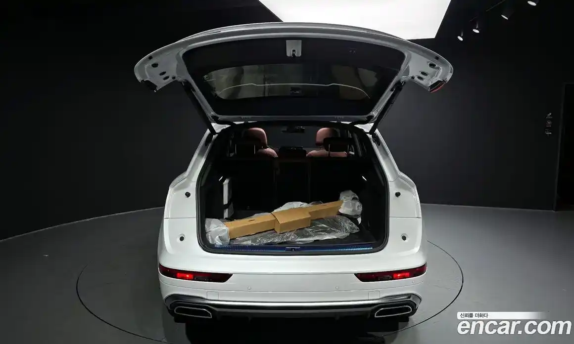 Audi Q5 2023 2.0 Автомат в Москве № 179620, фото 20