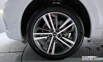 Audi Q5 2023 2.0 Автомат в Москве № 179620, миниатюра 5