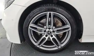 Mercedes-Benz E-Class 2018 1.9 Автомат в Москве № 195186, миниатюра 5