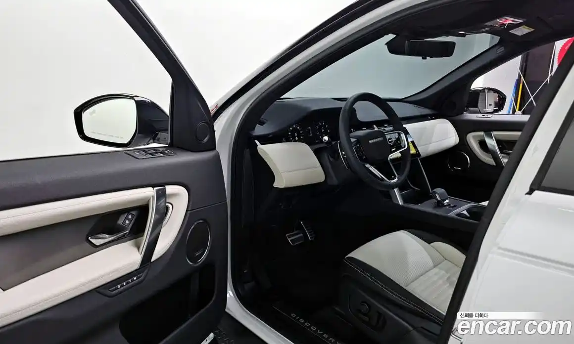 Land Rover Discovery Sport 2025 2.0 Автомат в Москве № 198090, фото 11