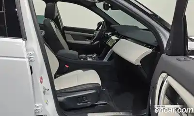 Land Rover Discovery Sport 2025 2.0 Автомат в Москве № 198090, миниатюра 3