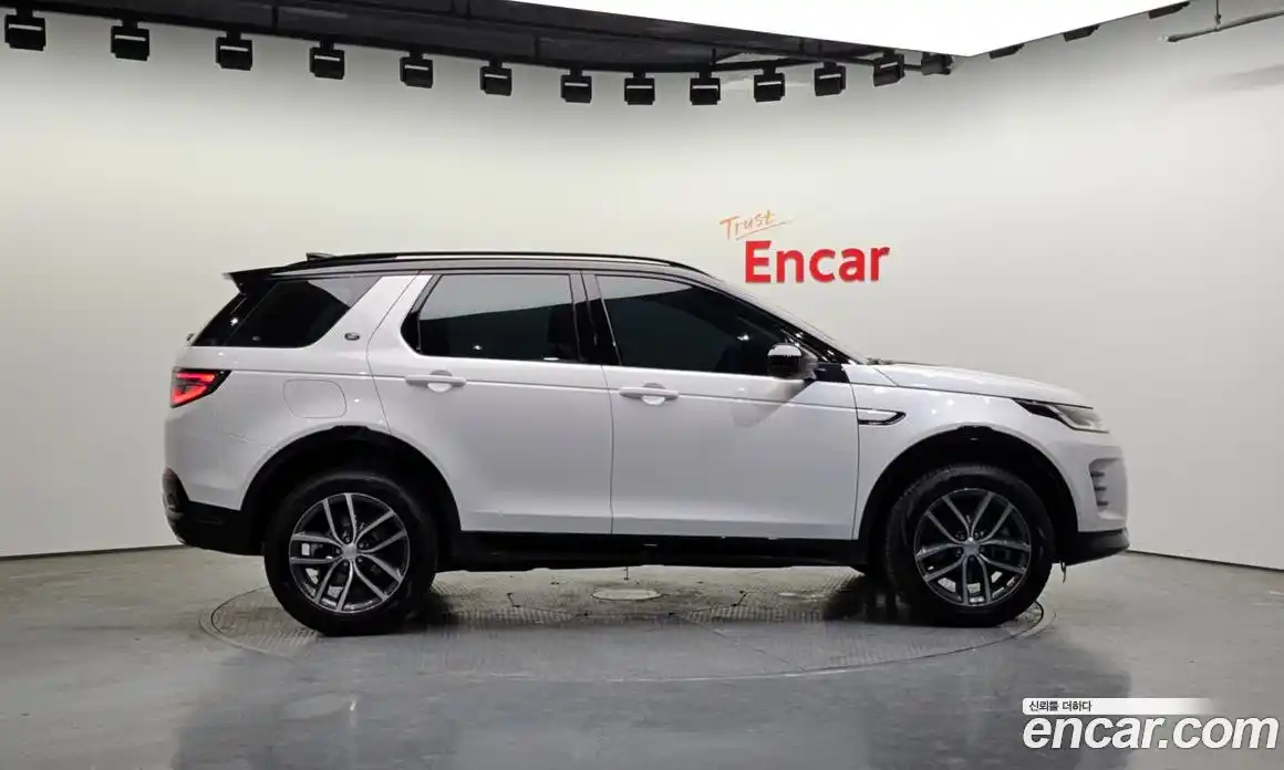 Land Rover Discovery Sport 2025 2.0 Автомат в Москве № 198090, фото 6