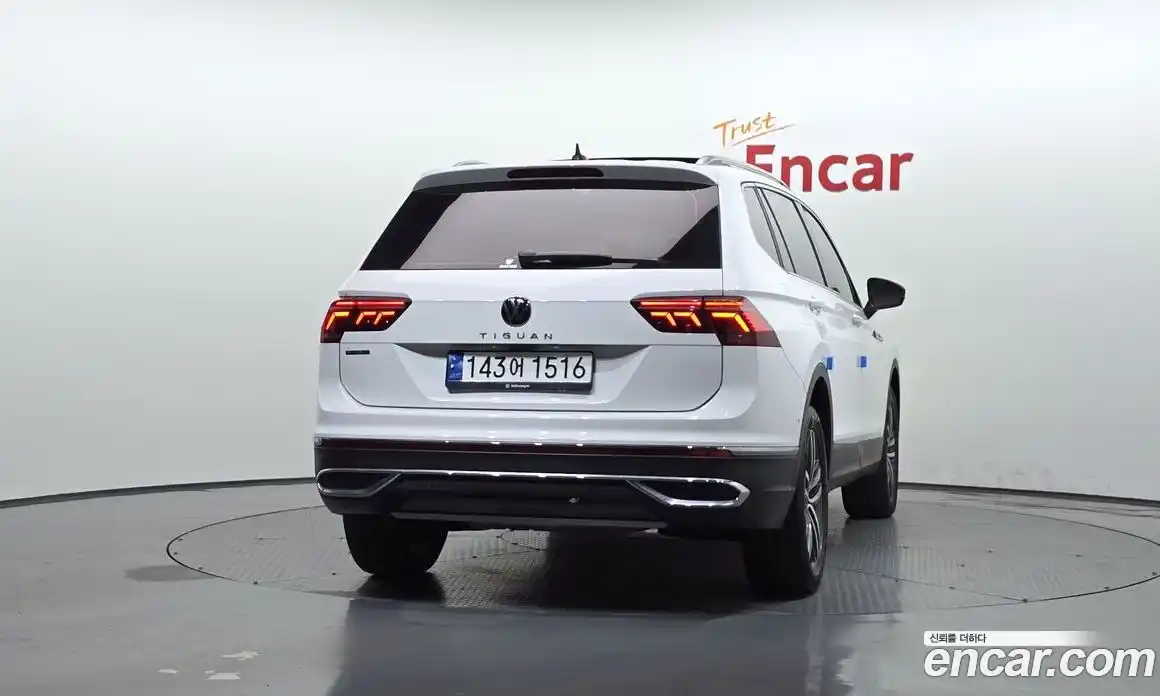 Volkswagen Tiguan 2023 2.0 Автомат в Москве № 199071, фото 4