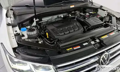 Volkswagen Tiguan 2023 2.0 Автомат в Москве № 199071, миниатюра 6