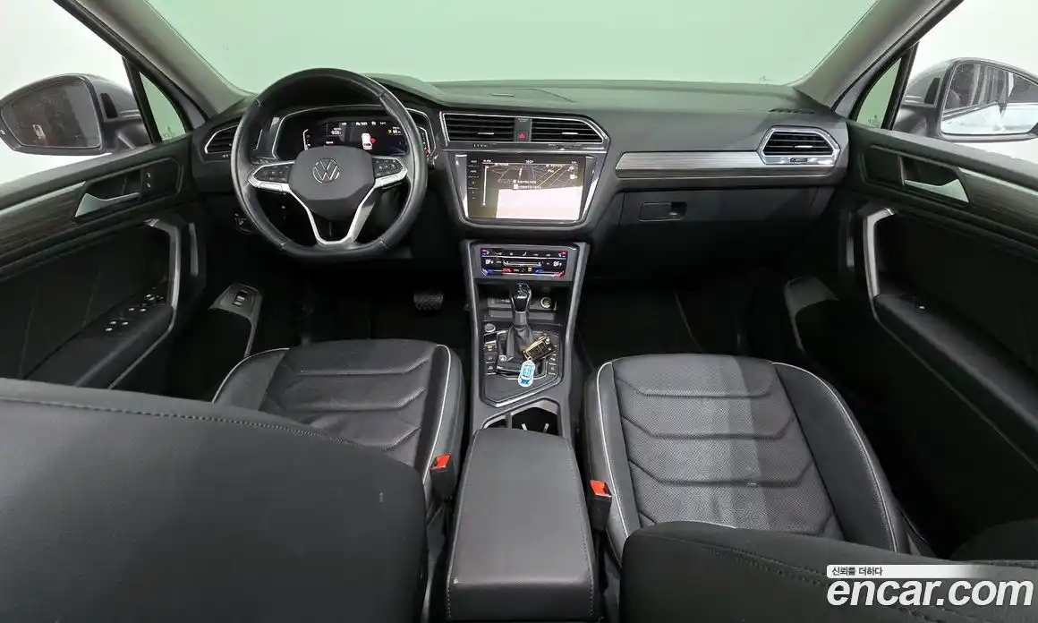 Volkswagen Tiguan 2023 2.0 Автомат в Москве № 199071, фото 7