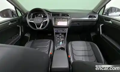 Volkswagen Tiguan 2023 2.0 Автомат в Москве № 199071, миниатюра 7
