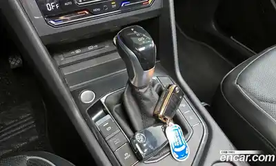 Volkswagen Tiguan 2023 2.0 Автомат в Москве № 199071, миниатюра 9