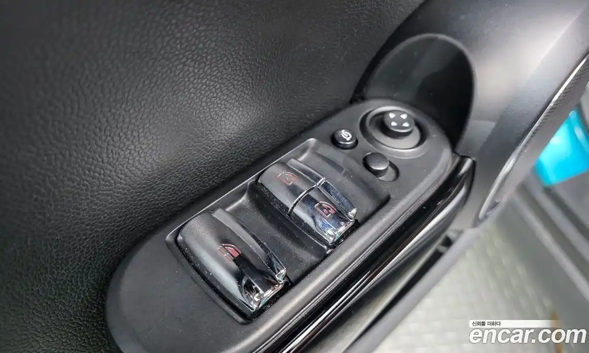 Mini Cooper Convertible 2017 2.0 Автомат в Москве № 214391, фото 13