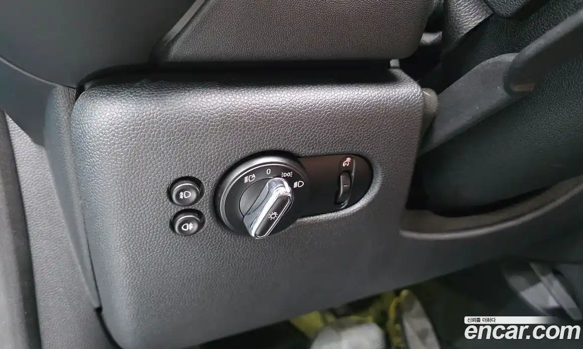 Mini Cooper Convertible 2017 2.0 Автомат в Москве № 214391, фото 14