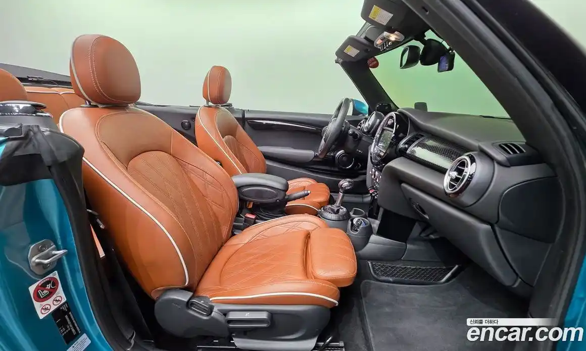 Mini Cooper Convertible 2017 2.0 Автомат в Москве № 214391, фото 10