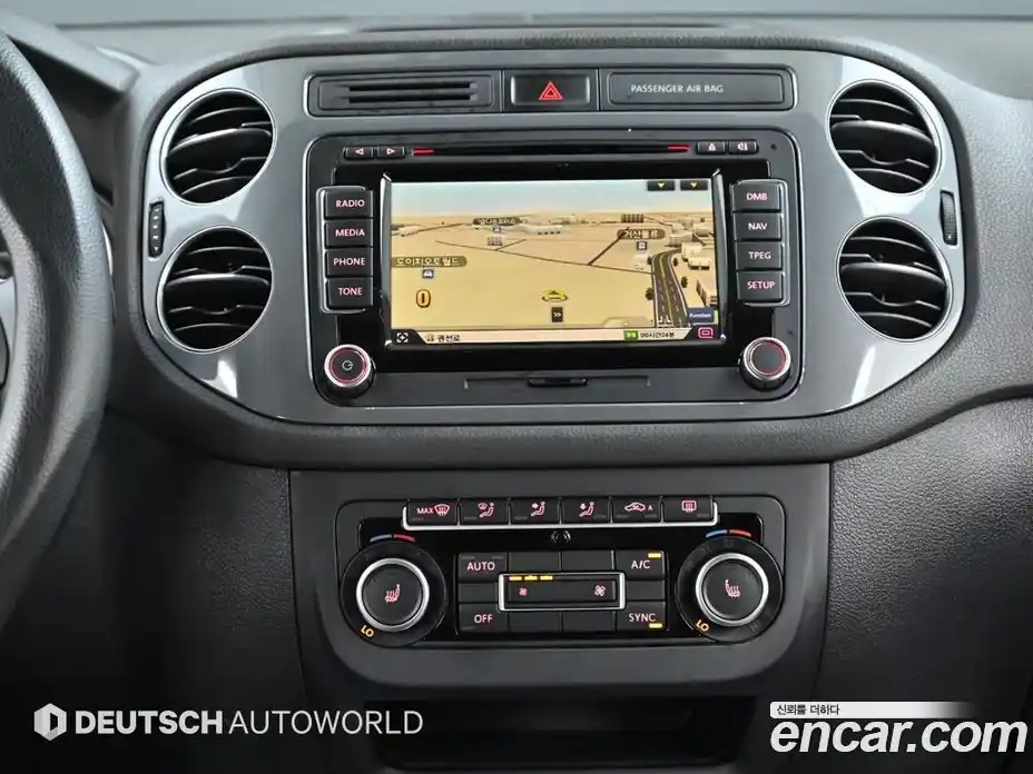 Volkswagen Tiguan 2015 2.0 Автомат в Москве № 215378, фото 14