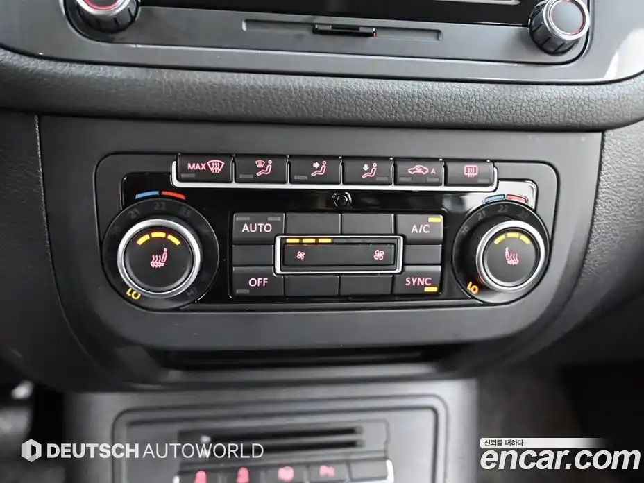 Volkswagen Tiguan 2015 2.0 Автомат в Москве № 215378, фото 17