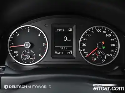 Volkswagen Tiguan 2015 2.0 Автомат в Москве № 215378, миниатюра 8