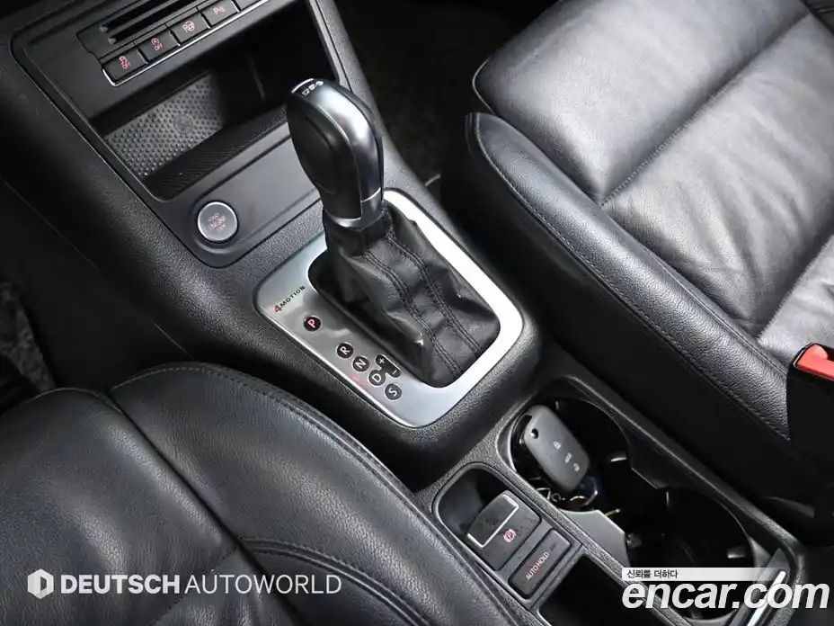 Volkswagen Tiguan 2015 2.0 Автомат в Москве № 215378, фото 9