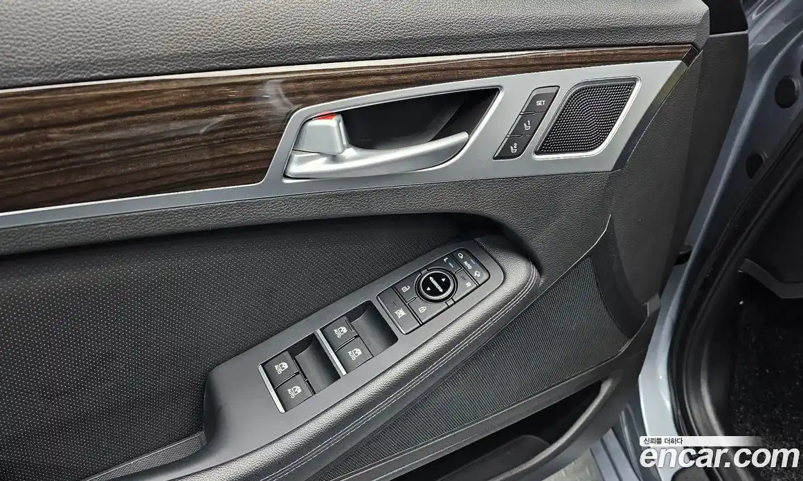 Genesis G80 2017 3.3 Автомат в Москве № 22807, фото 15