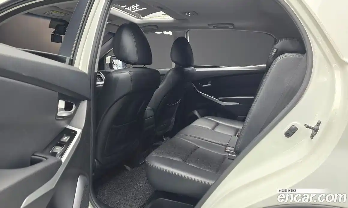 SsangYong Korando 2015 2.0 Автомат в Москве № 31467, фото 12