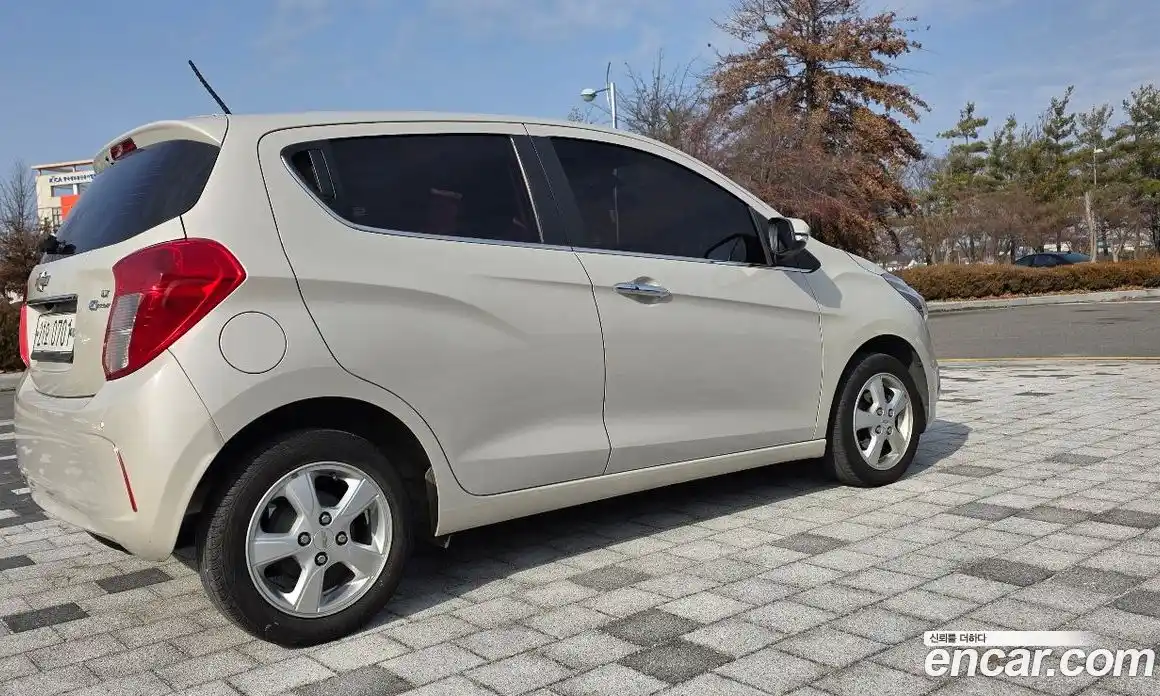 Chevrolet Spark 2016 1.0 Автомат в Москве № 32567, фото 4
