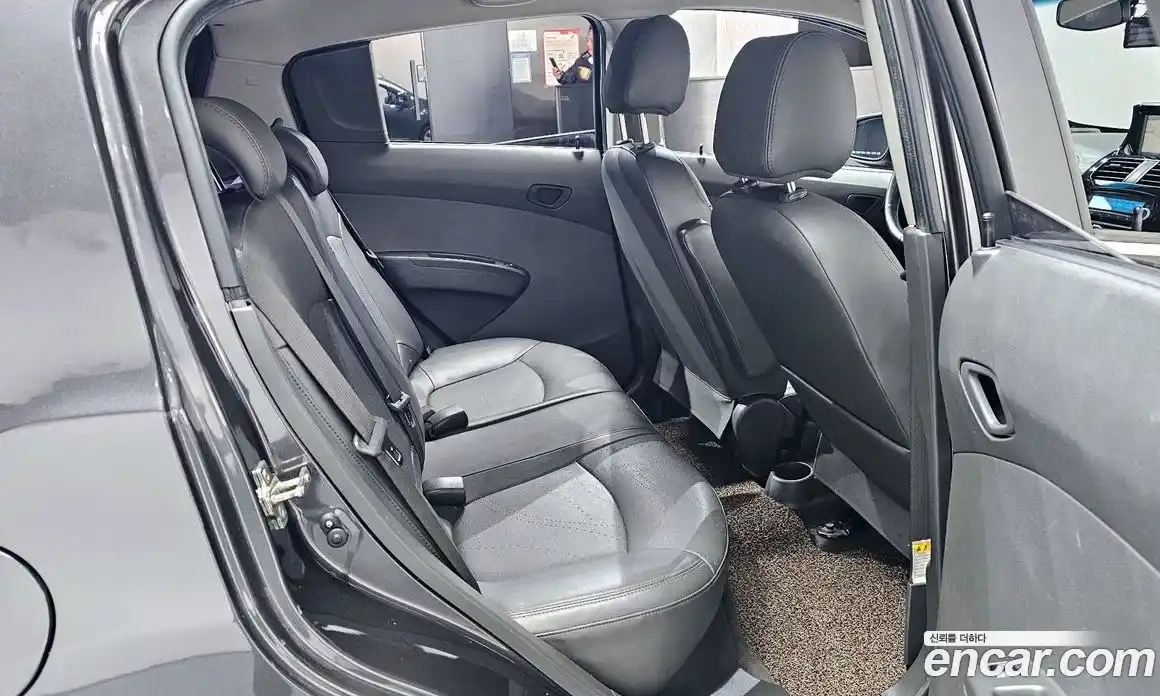 Chevrolet Spark 2015 1.0 Автомат в Москве № 37539, фото 12