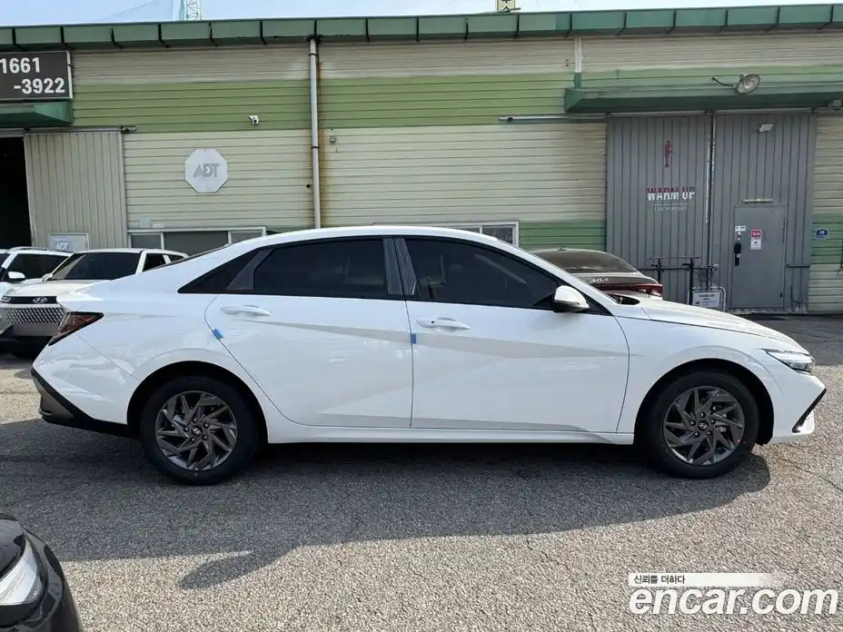 Hyundai Avante 2025 1.6 Автомат в Москве № 44243, фото 3