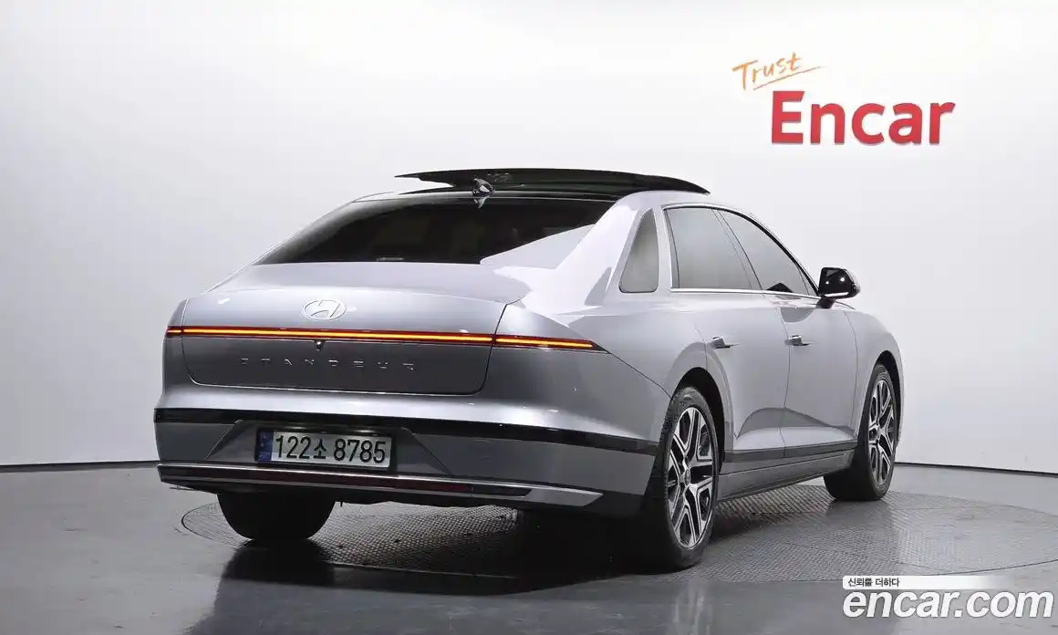 Hyundai Grandeur 2023 1.6 Автомат в Москве № 44632, фото 2