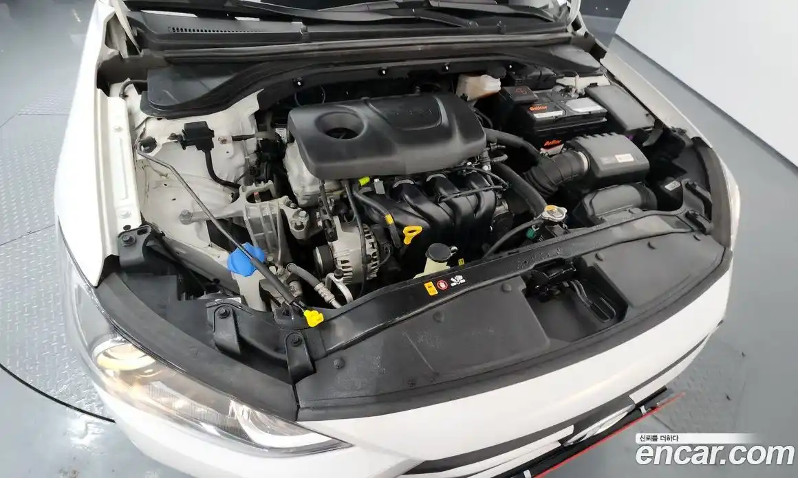 Hyundai Avante 2018 1.6 Автомат в Москве № 714265, фото 5