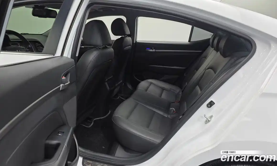 Hyundai Avante 2020 1.6 Автомат в Москве № 714625, фото 11