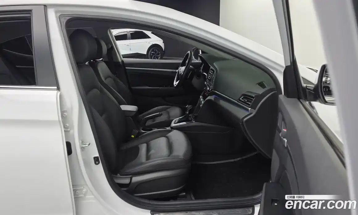 Hyundai Avante 2020 1.6 Автомат в Москве № 714625, фото 12