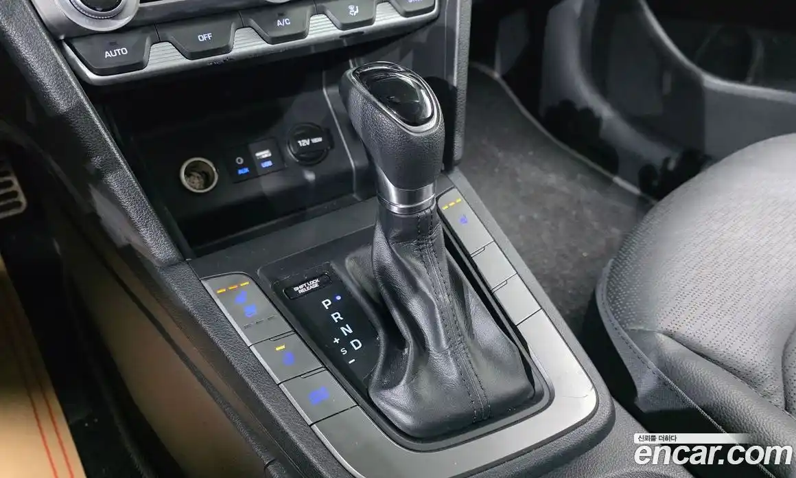 Hyundai Avante 2020 1.6 Автомат в Москве № 714625, фото 9