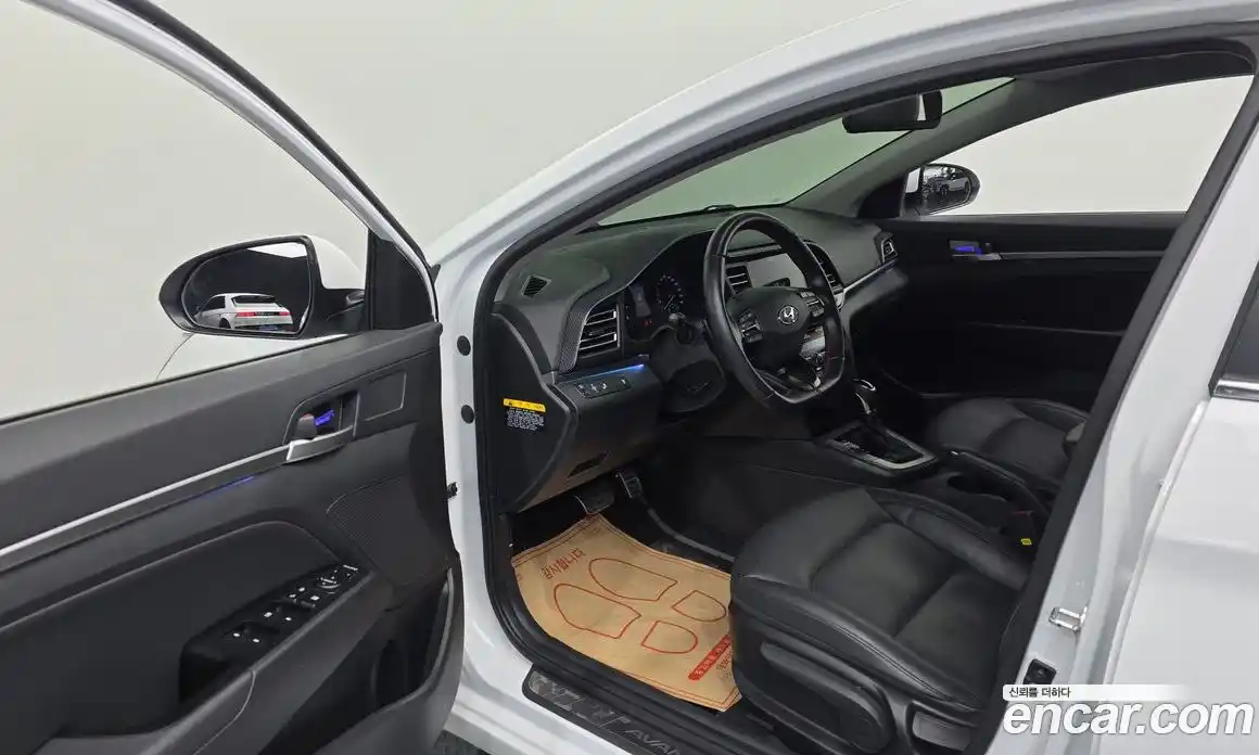 Hyundai Avante 2020 1.6 Автомат в Москве № 714625, фото 10