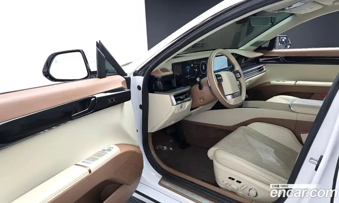 Hyundai Grandeur 2023 1.6 Автомат в Москве № 714651, фото 11