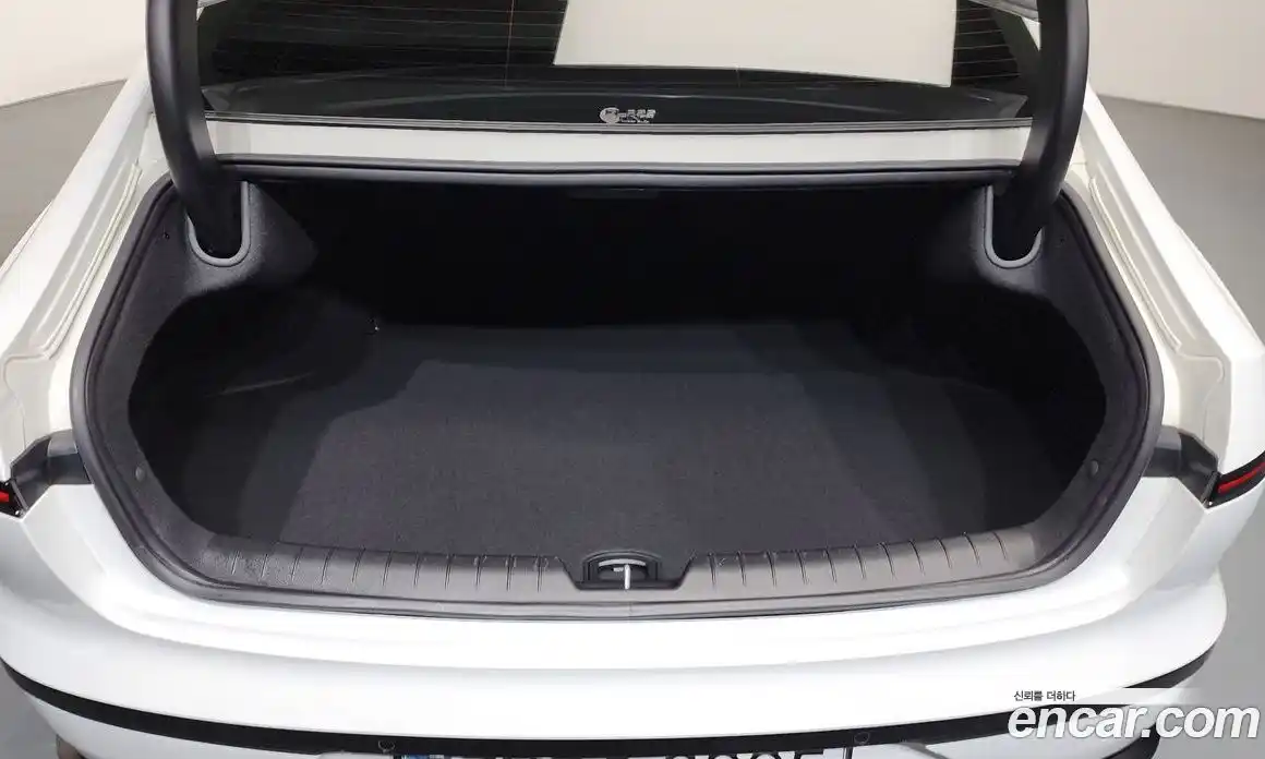 Hyundai Grandeur 2023 2.5 Автомат в Москве № 714712, фото 19