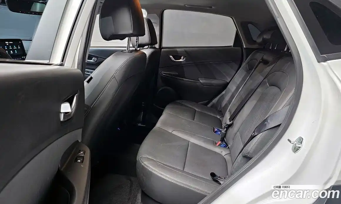 Hyundai Kona 2022 2.0 Автомат в Москве № 714914, фото 13