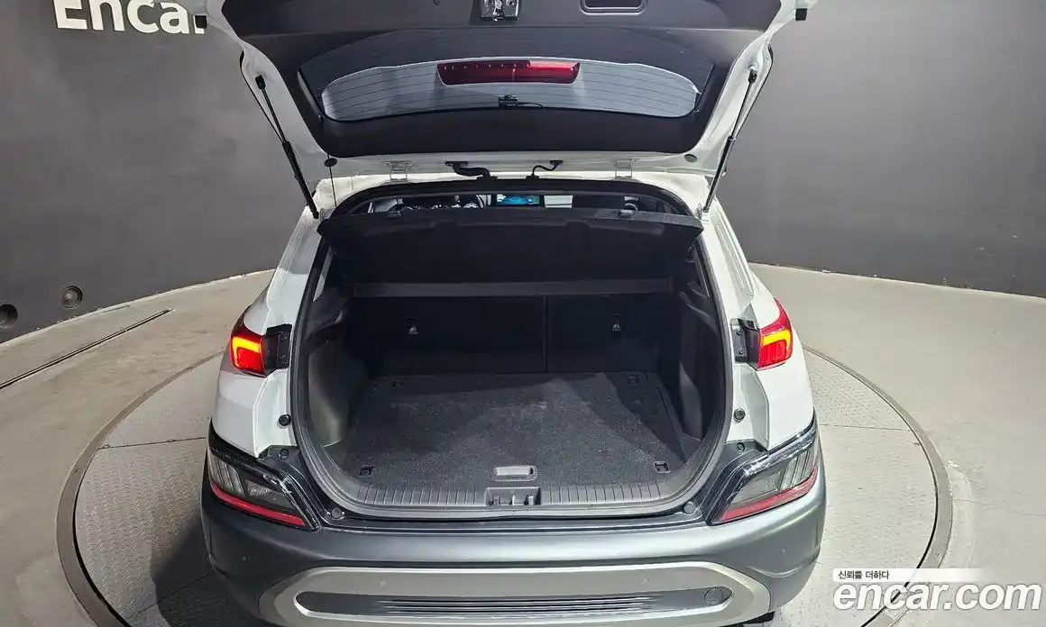 Hyundai Kona 2022 2.0 Автомат в Москве № 714914, фото 20