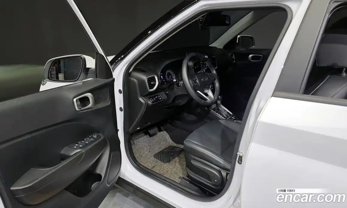 Hyundai Venue 2021 1.6 Автомат в Москве № 715195, фото 11