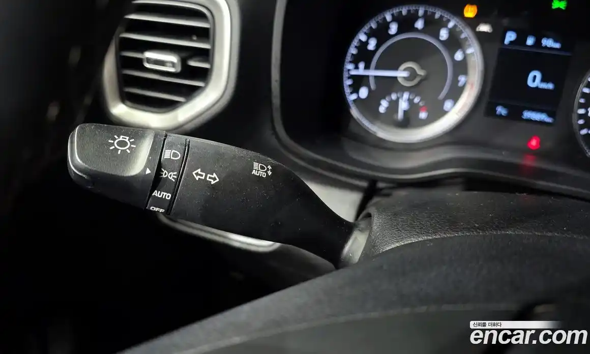 Hyundai Venue 2021 1.6 Автомат в Москве № 715195, фото 16