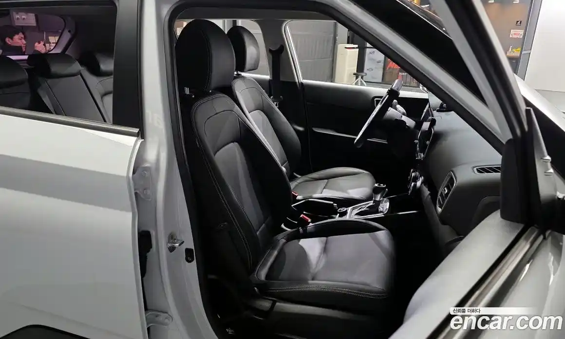 Hyundai Venue 2021 1.6 Автомат в Москве № 715195, фото 10