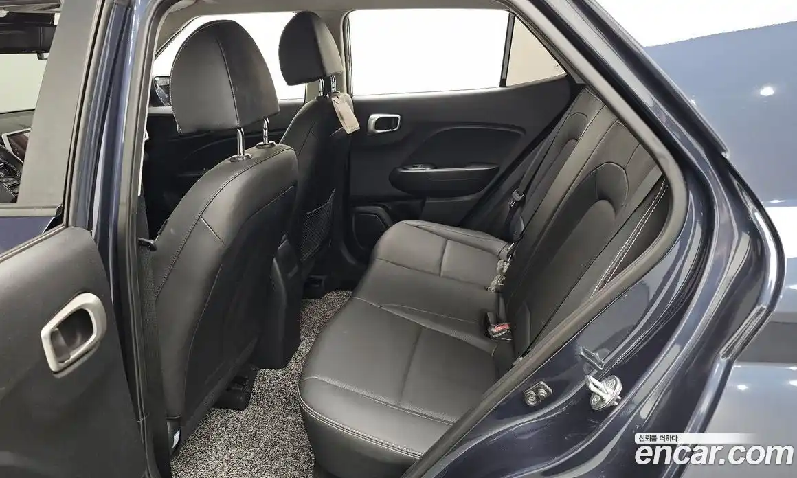 Hyundai Venue 2022 1.6 Автомат в Москве № 715232, фото 12