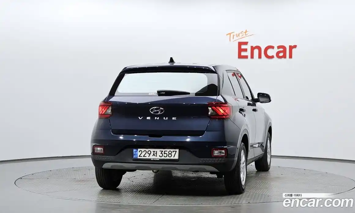 Hyundai Venue 2022 1.6 Автомат в Москве № 715232, фото 4