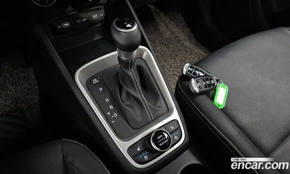 Hyundai Venue 2022 1.6 Автомат в Москве № 715232, фото 9