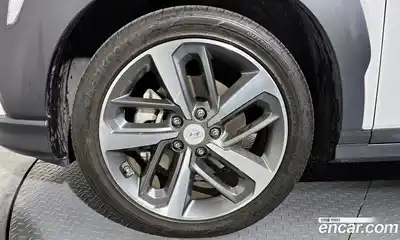 Hyundai Kona 2019 1.6 Автомат в Москве № 715322, миниатюра 4