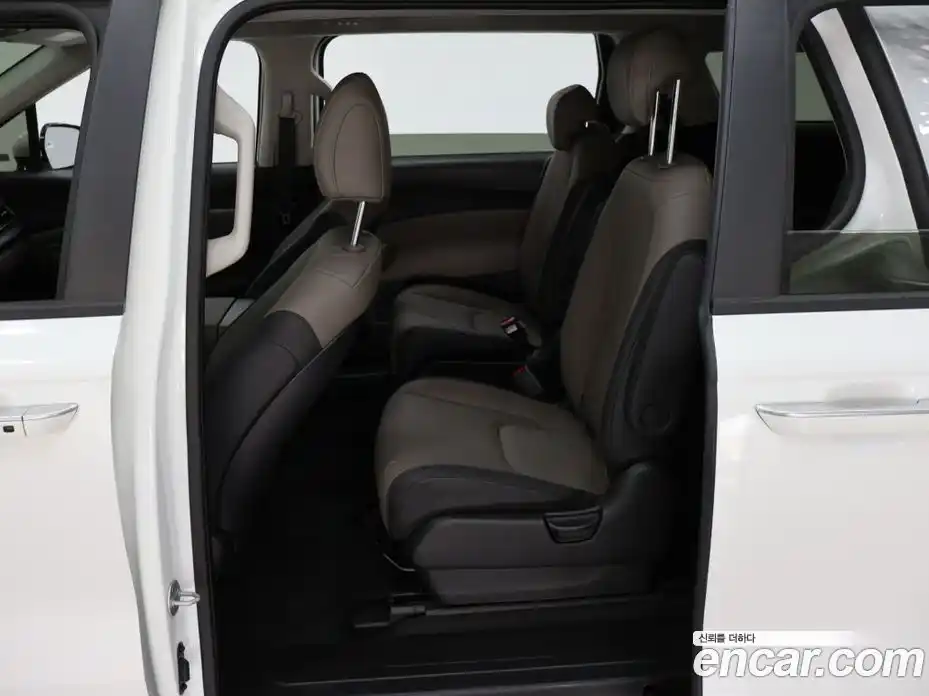 Kia Canival 2025 2.2 Автомат в Москве № 715761, фото 10