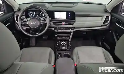 Kia Seltos 2025 2.0 Автомат в Москве № 715786, миниатюра 7