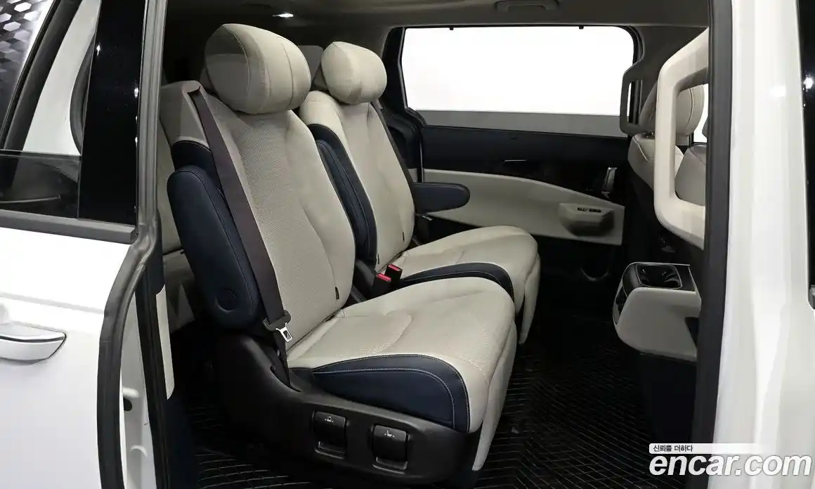 Kia Canival 2024 1.6 Автомат в Москве № 715857, фото 12