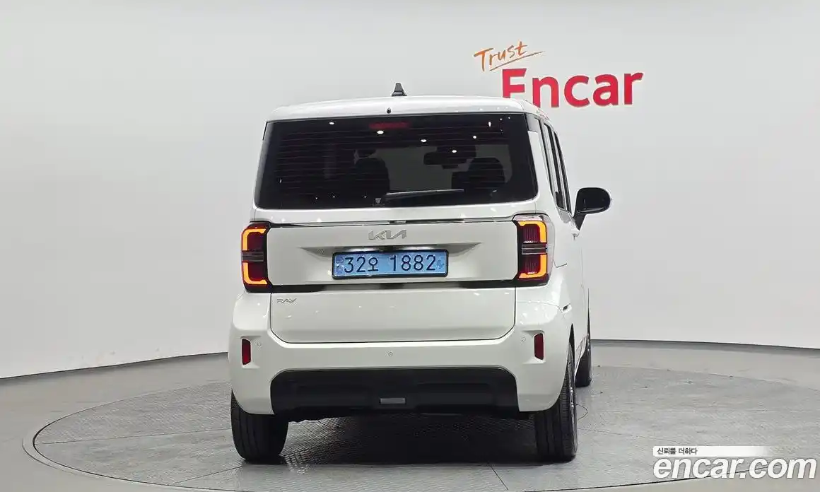 Kia Ray 2023 0.1 Автомат в Москве № 715927, фото 4