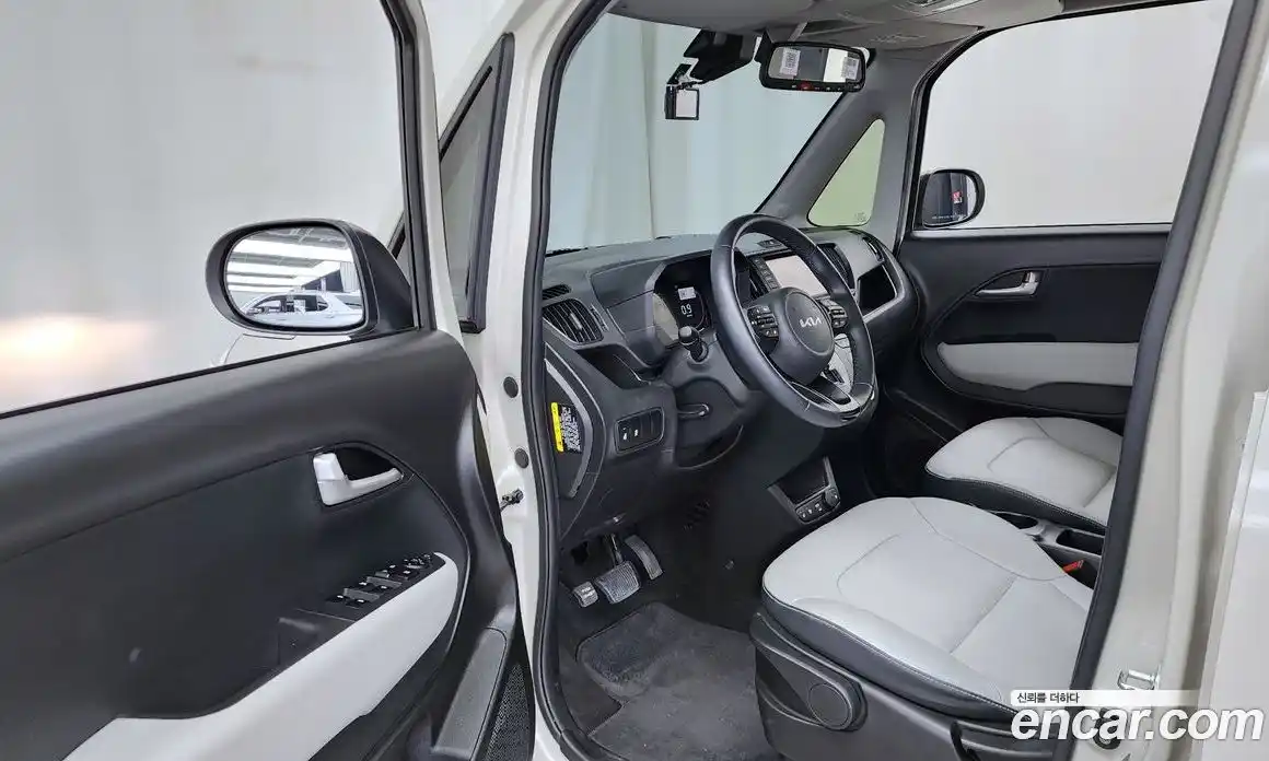 Kia Ray 2023 1.0 Автомат в Москве № 716195, фото 10