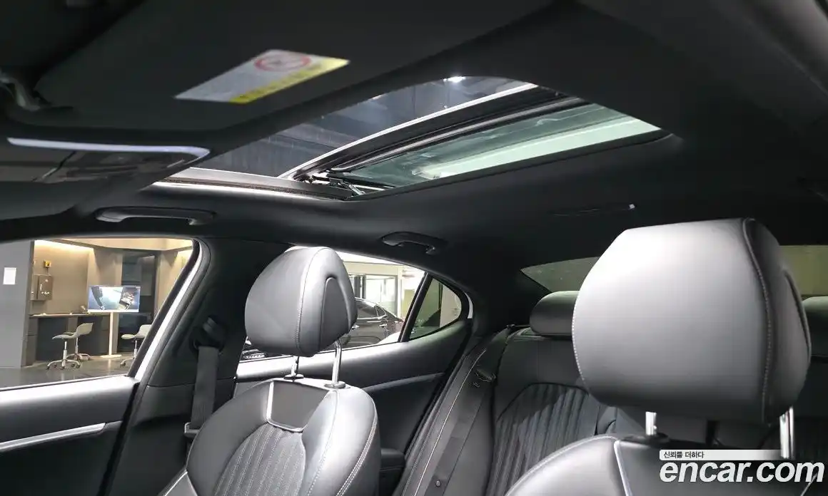 Genesis G70 2019 2.0 Автомат в Москве № 716854, фото 17