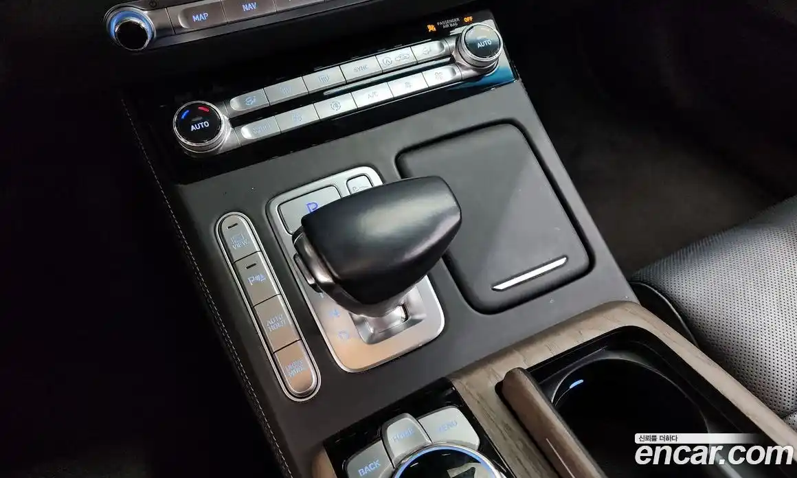 Genesis G90 2021 5.0 Автомат в Москве № 717202, фото 9