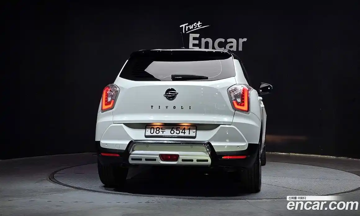 SsangYong TIBOLI 2017 1.6 Автомат в Москве № 717696, фото 4